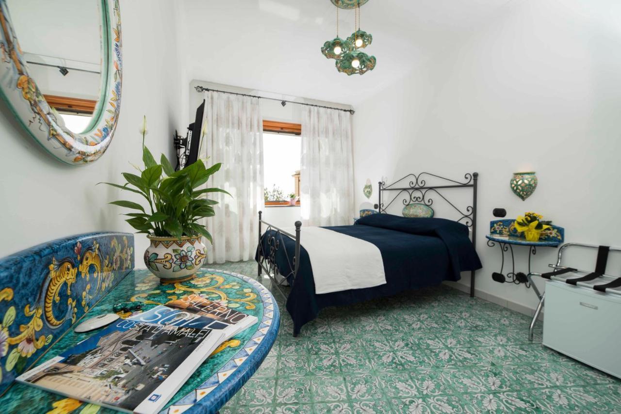 B&B Palazzo Pinto Виетри Экстерьер фото