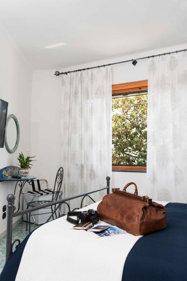 B&B Palazzo Pinto Виетри Экстерьер фото