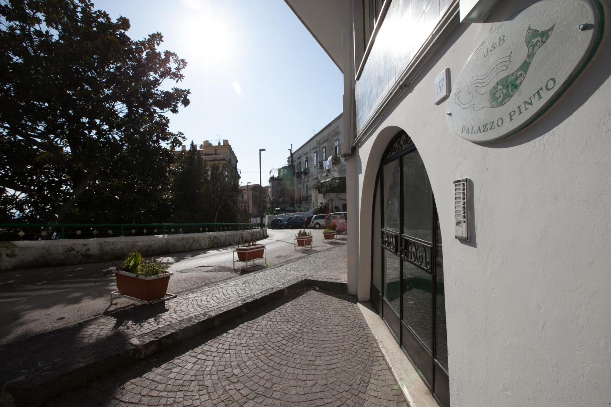 B&B Palazzo Pinto Виетри Экстерьер фото