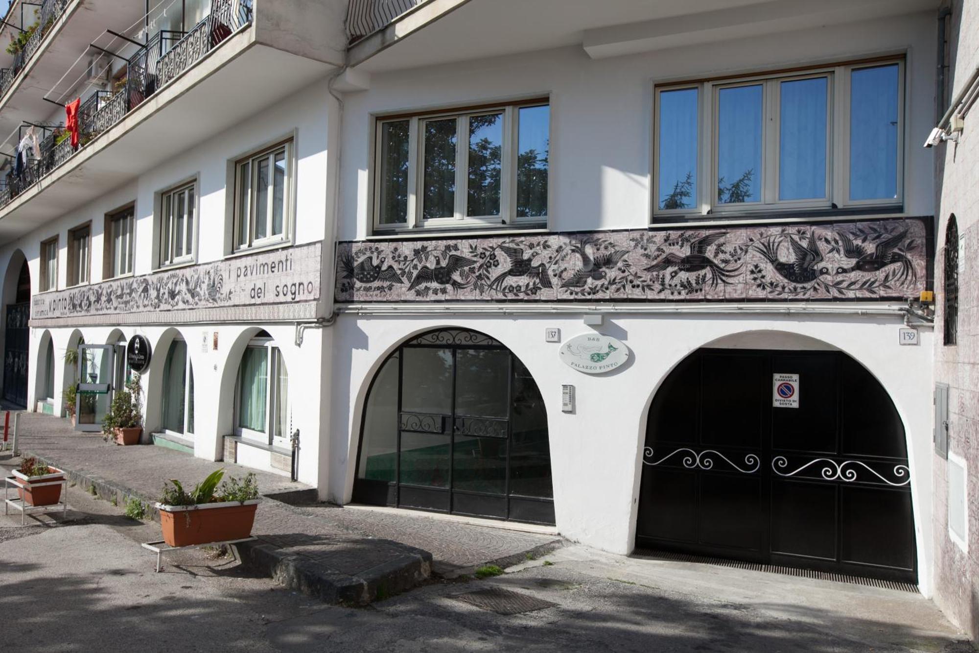 B&B Palazzo Pinto Виетри Экстерьер фото